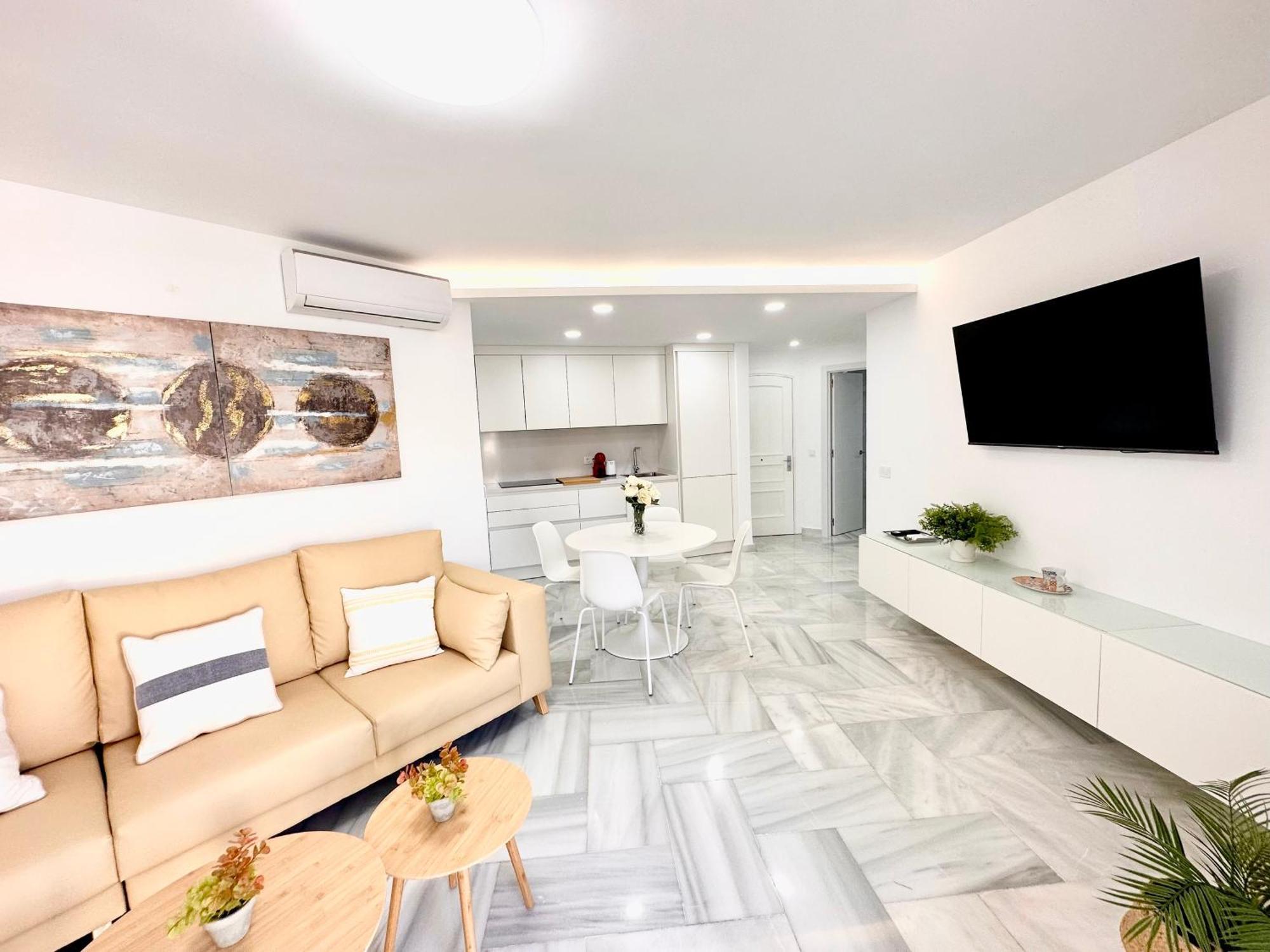 Apartamento, Paradise Sun Beach In Marina Benalmádena Exterior photo